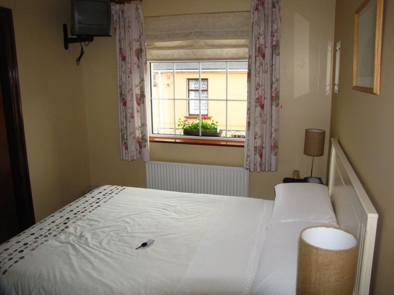 O Neills Bed And Breakfast Dingle Bagian luar foto